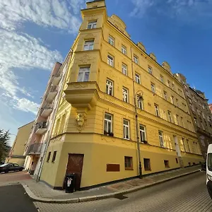 zkontrolujte dostupnost